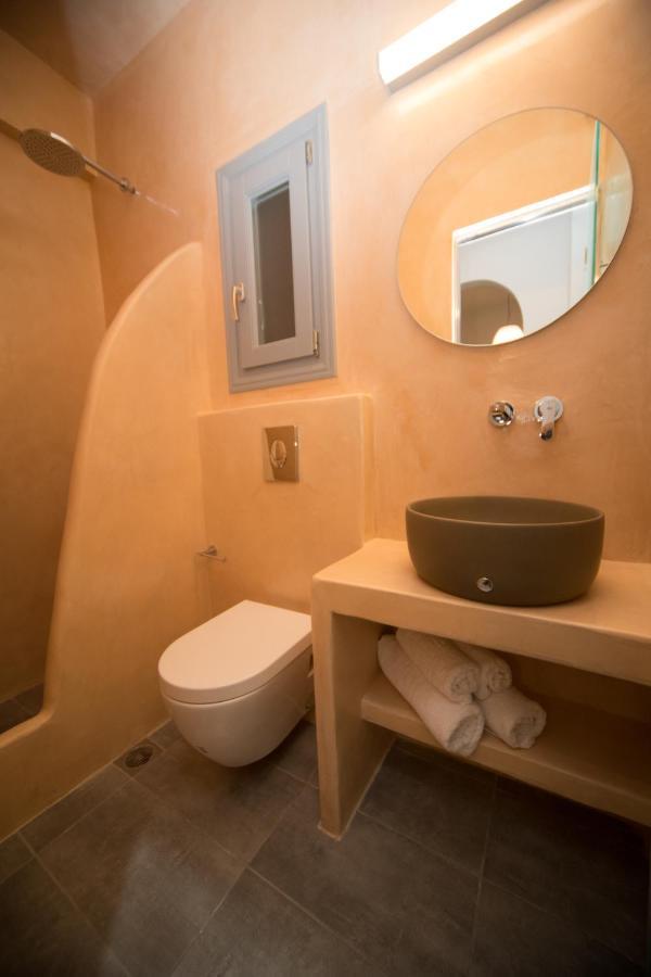 Markakis Studios Fira Town Extérieur photo