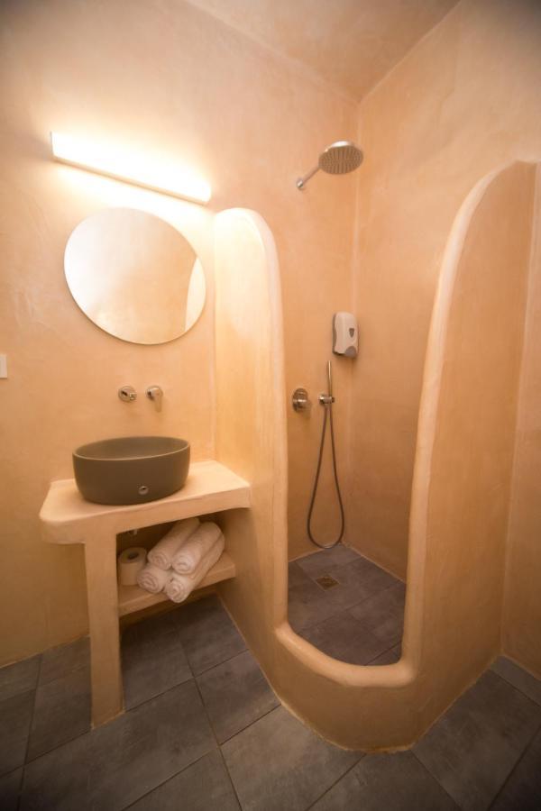 Markakis Studios Fira Town Extérieur photo