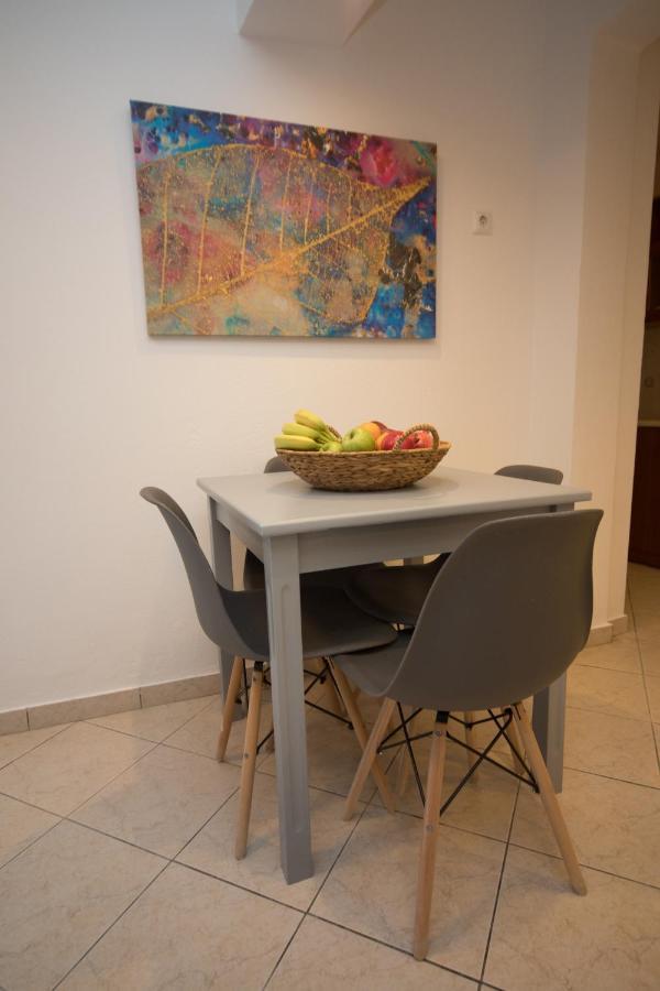 Markakis Studios Fira Town Extérieur photo