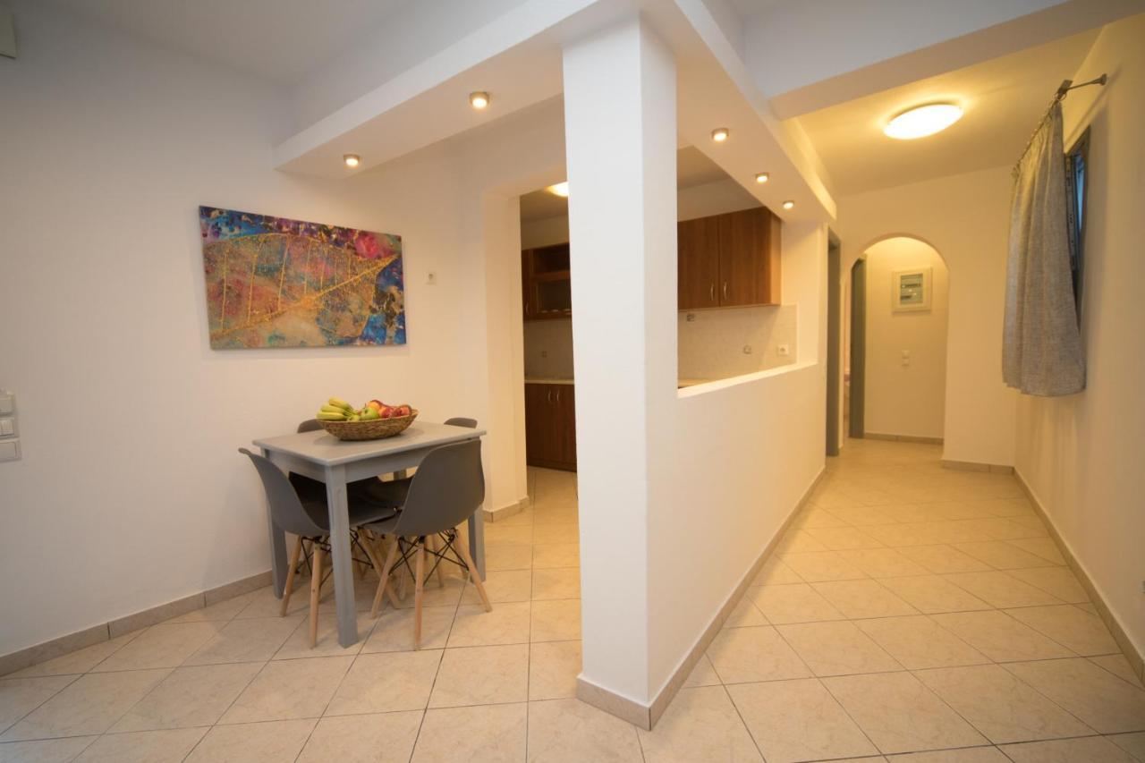 Markakis Studios Fira Town Extérieur photo