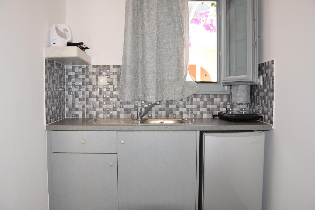 Markakis Studios Fira Town Extérieur photo